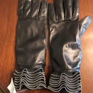 Black leather Gloves, size 7.5